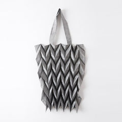 NUNO Bag: "New Sputtering Gloss Origami" (Silver)